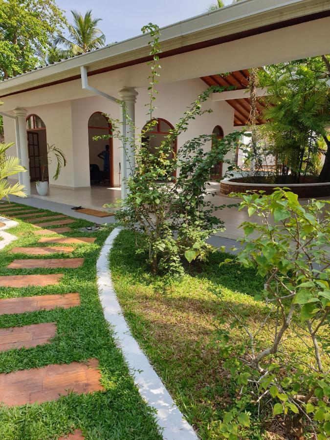 Bella Vita Aluthgama Luaran gambar